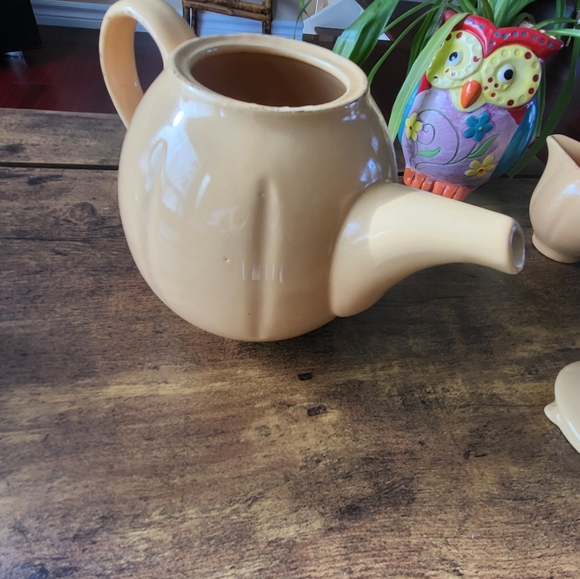 Vintage A la Carte by Skye McGhie teapot and creamer - Picture 10 of 10
